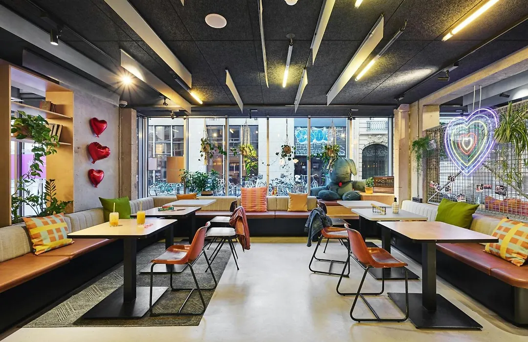 Moxy Paris Bastille-1